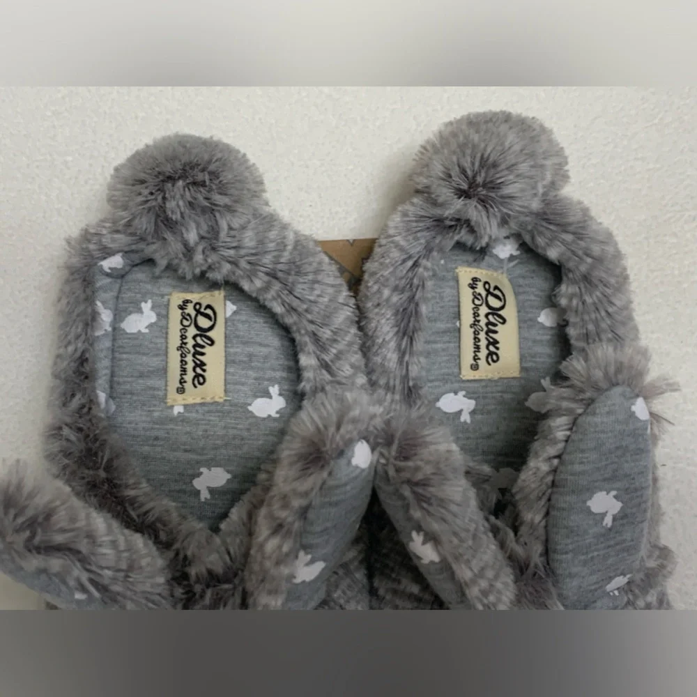 NWT DEARFOAMS BUNNY SLIPPERS - SZ. 13-1